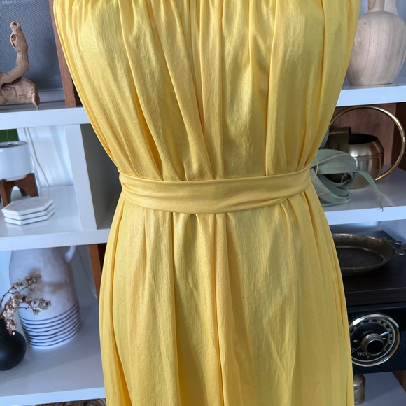 Strapless sweetheart neckline yellow dress in size 4 - Picture 5 of 9